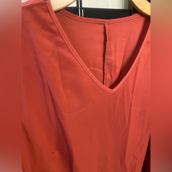 CUTE FLOWY BLOUSE - Picture 3 of 5